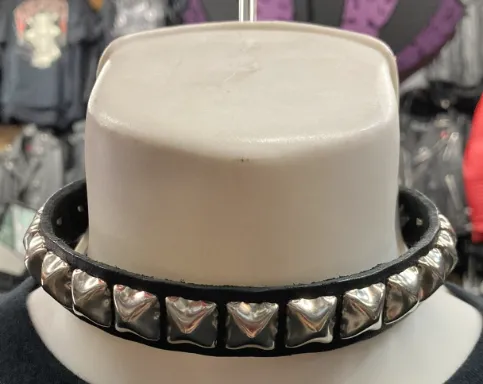 Black Leather Collar w/ 1 Row of Silver Pyramid Studs