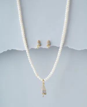 Elegant Pearl Necklace Set