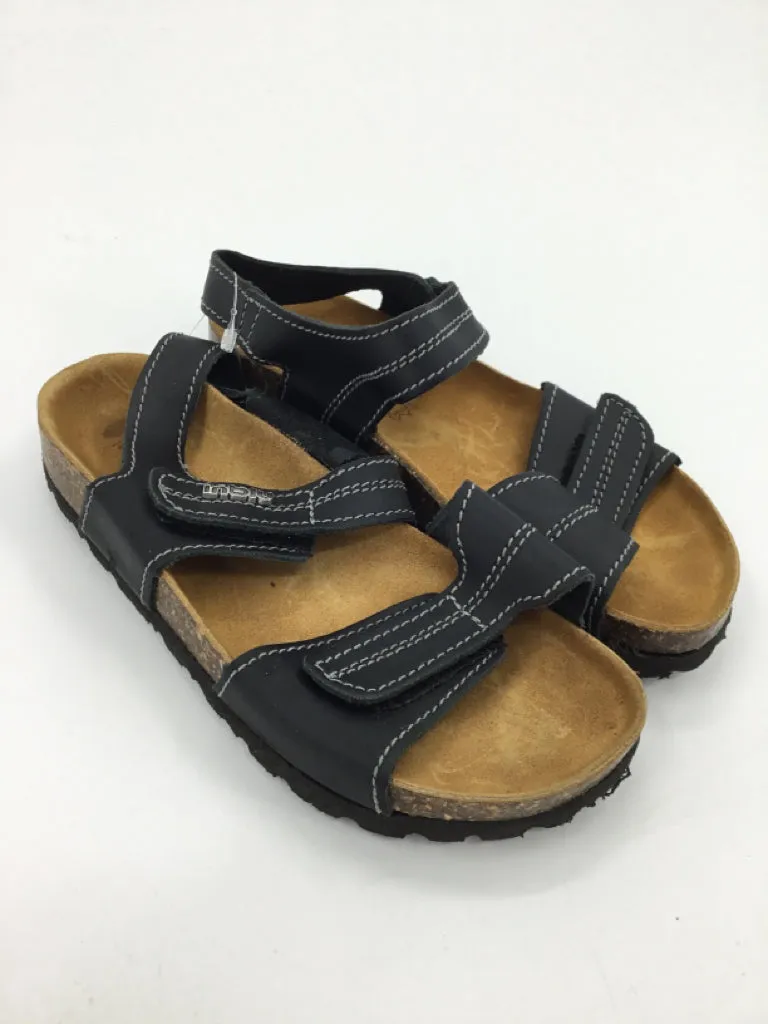 inblu Child Size 11 Black Sandals/Flip Flops