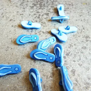 Plastic Flip Flop Button - Blue