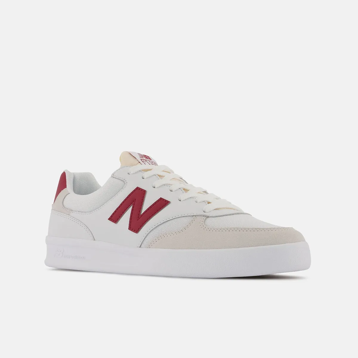 Scarpe Uomo NEW BALANCE Sneakers 300 Court in Mesh e Suede colore White e Burgundy