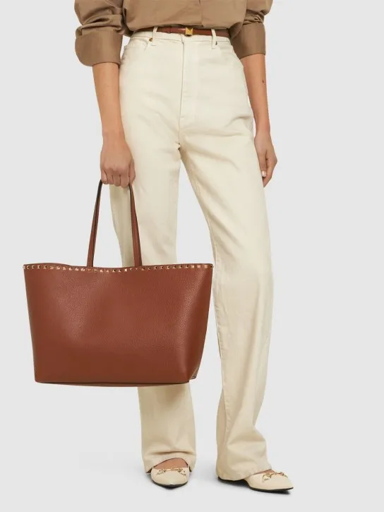 Valentino Garavani   Large Rockstud leather tote 